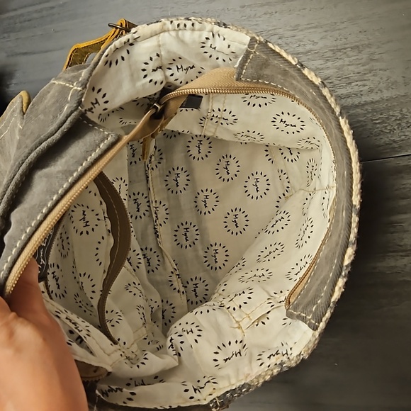 Myra Bag Convertible Strap Bag - Picture 8 of 16